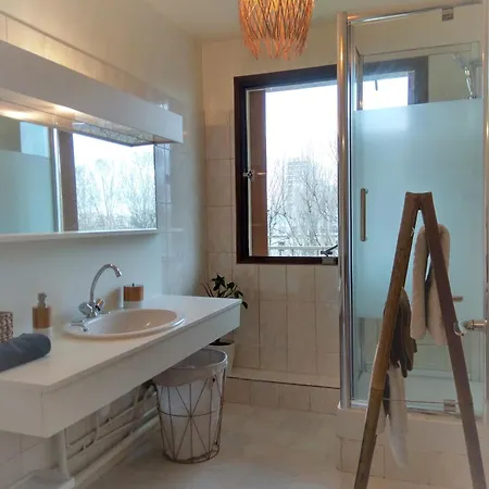 Budget Apart With Balcony And Great View Saint-Denis  Extérieur photo